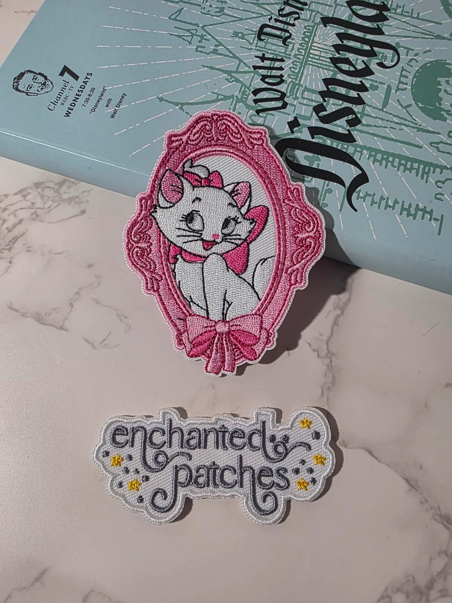3.5" Frame Coquette White Kitty Cat Girly Pink Bow Iron On Patch