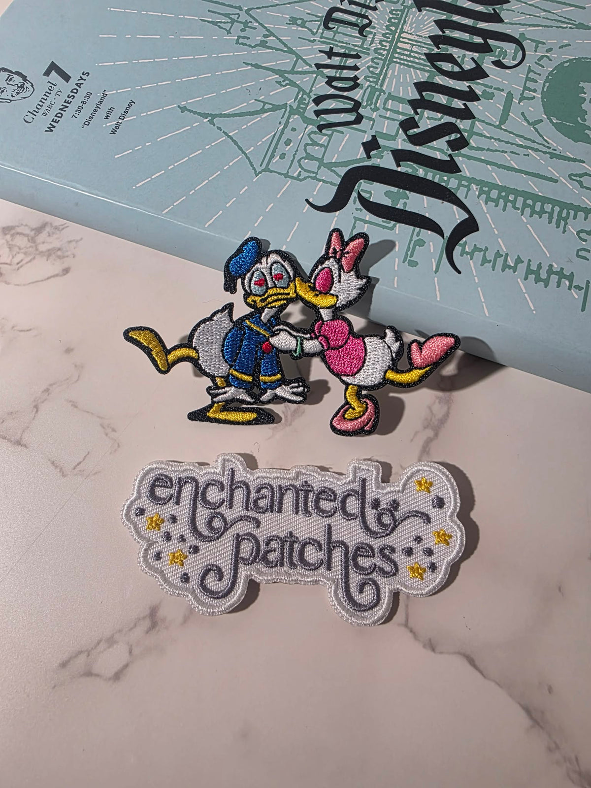 3" Daisy Kissing Donald Duck Valentine Couple Love Embroidered Iron On Patch