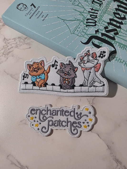 4" White Kitty Cat Girly Kitty with Friends on Piano Keyboard Keys Iron On Patch