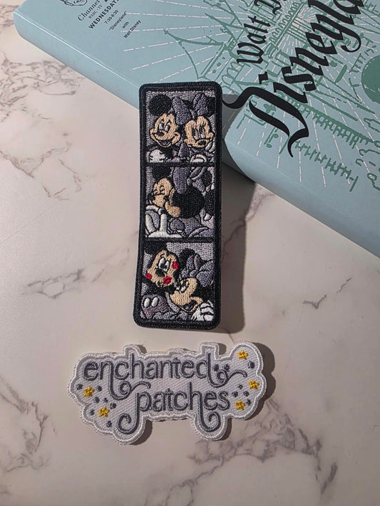 RESTOCKED - 4" Valentine Picture Booth Happiest Mouse Couple Kissing Iron On Patch